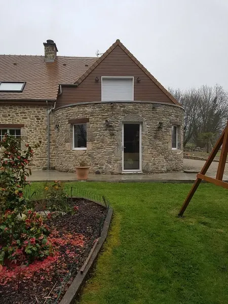 Rénovation batiment ancien à  Courcy